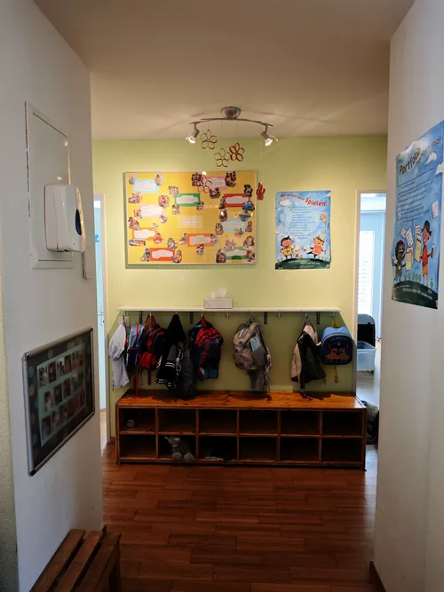 Von der Kinderkrippe zur Kindertagesstätte – Was steckt hinter dem Wandel?